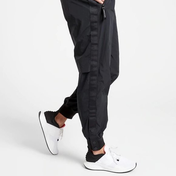Athleta Legend Track Pants size L Black - Picture 7 of 8